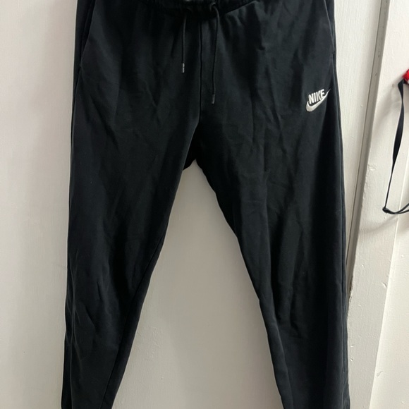 Nike joggers - Picture 4 of 5
